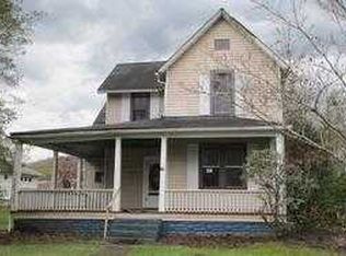 116 Clinton Ave E, Big Stone Gap, VA 24219