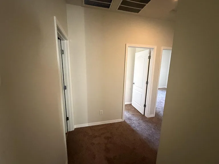 1005 El Paseo St NW — Photo 11
