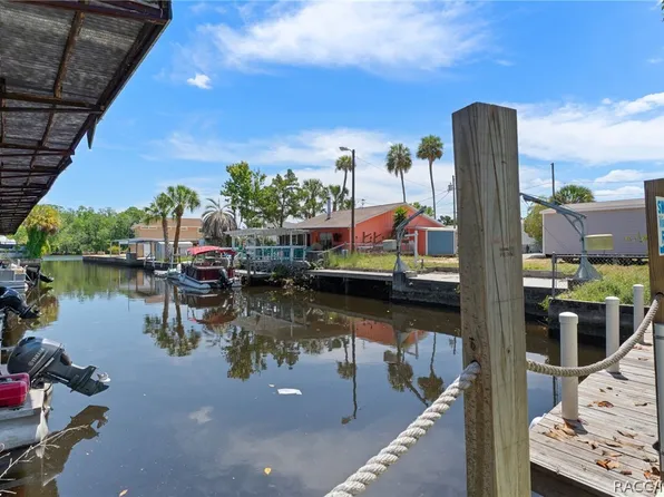 10256 W Halls River Rd, Homosassa, FL 34448