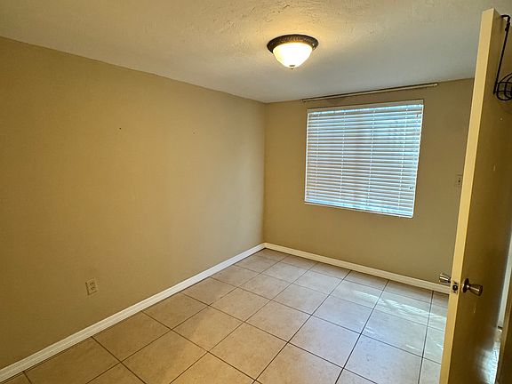 5th image of 2325 SW 22nd Ter #2
