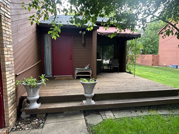 1 Lyndhurst Village Ct