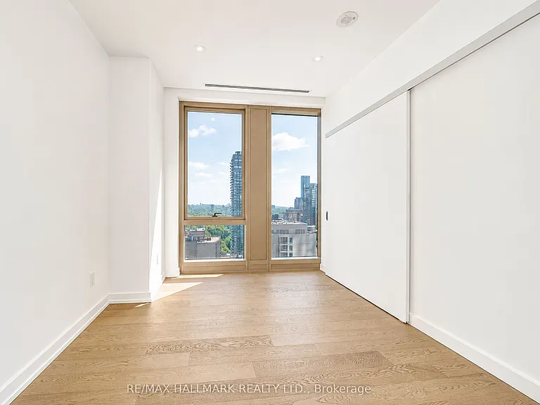 1315 Bay St #1901 — Photo 14