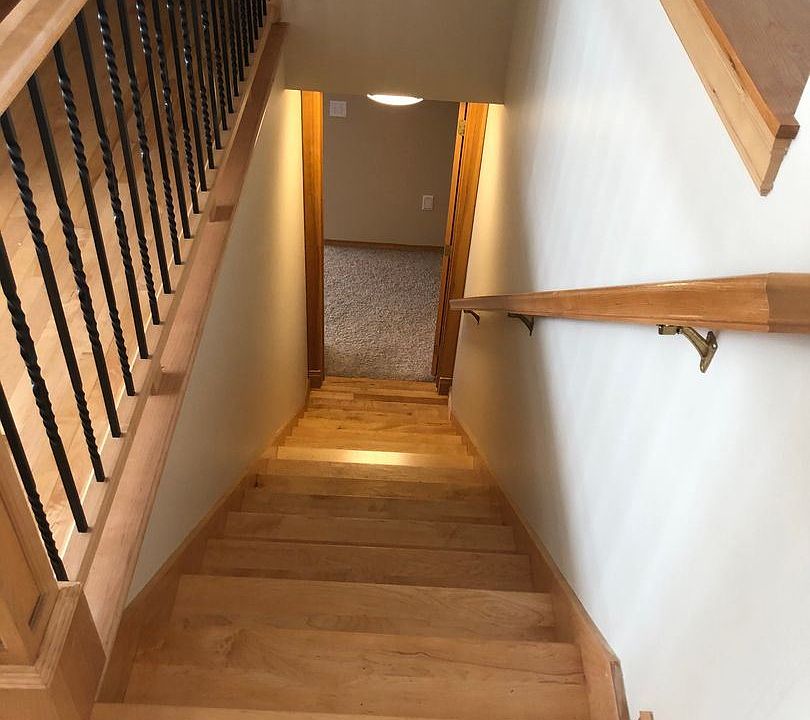 1st image of 1228 E Brierwood Dr