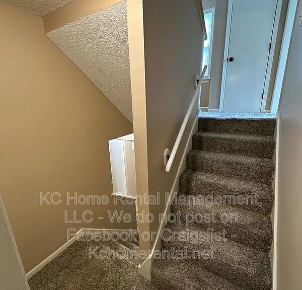 413 Lee Dr — Photo 26