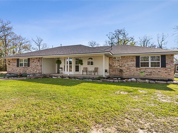 4th image of 1733 Arrington Rd