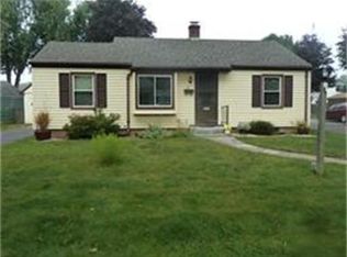 31 Christopher St, Chicopee, MA 01020