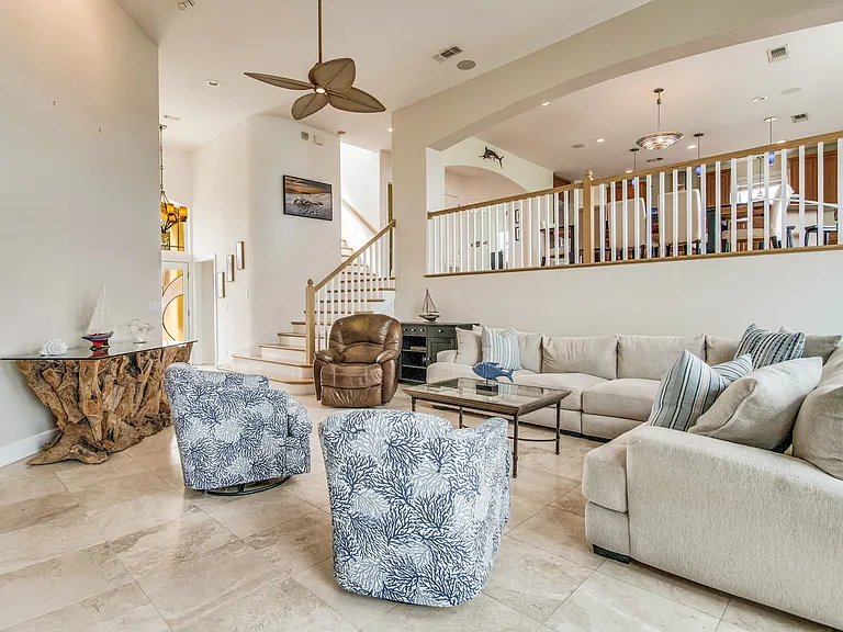 20 Baybridge Dr — Photo 24