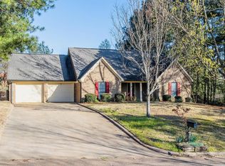 422 Cherokee Dr, Oxford, MS 38655