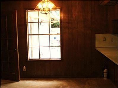 3rd image of 3600 Starline Dr
