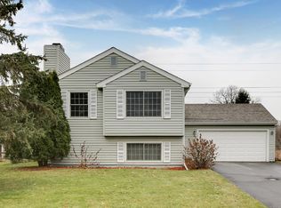 3854 Hale Ave N, Oakdale, MN 55128