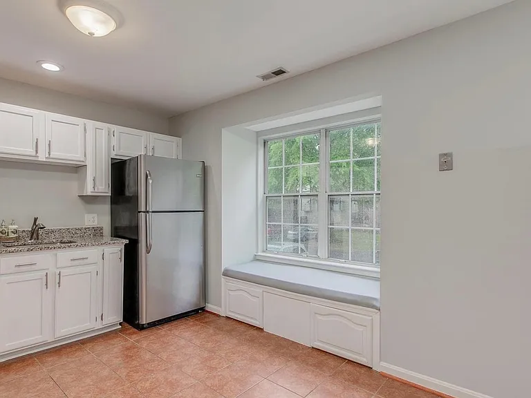 819 Jubal Way — Photo 11