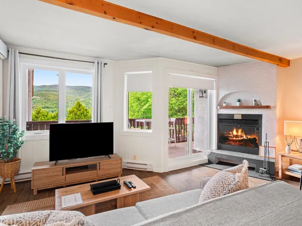 211 Chemin De Lac Tremblant Fld #481, Mont Tremblant, QC J8E 1B4