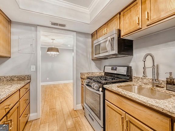 5th image of 6851 Roswell Rd Unit A5