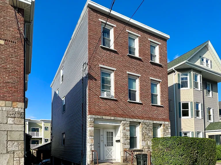 107 Union St #2 — Photo 1