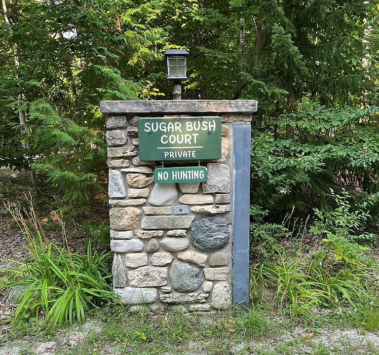2nd image of Sugar Bush Ct