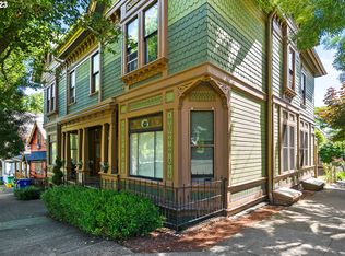 2738 SW 2nd Ave, Portland, OR 97201