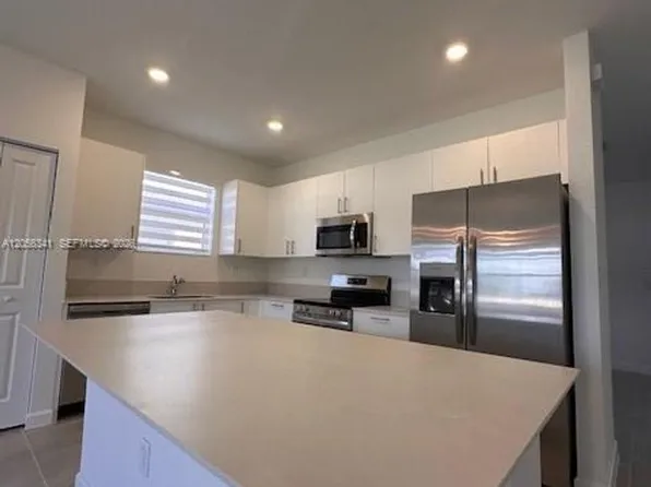 2265 SE 30th St, Homestead, FL 33035