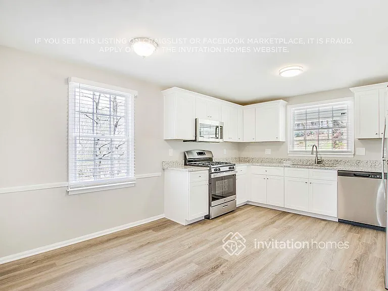 281 Lancaster Cir — Photo 13