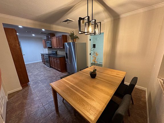 5th image of 9487 Vallejo Dr