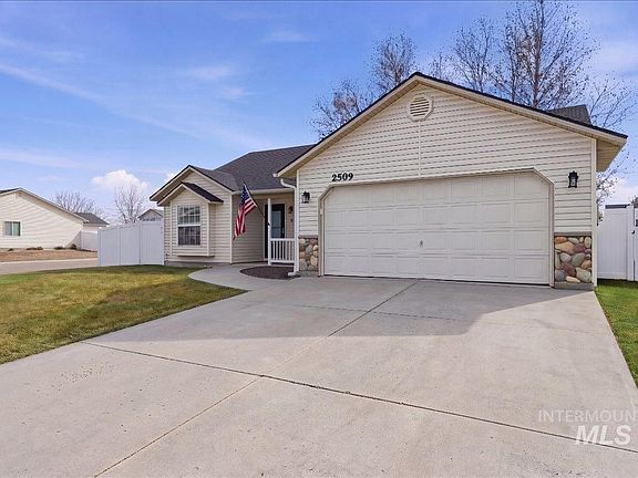 2nd image of 2509 E Lily Ave