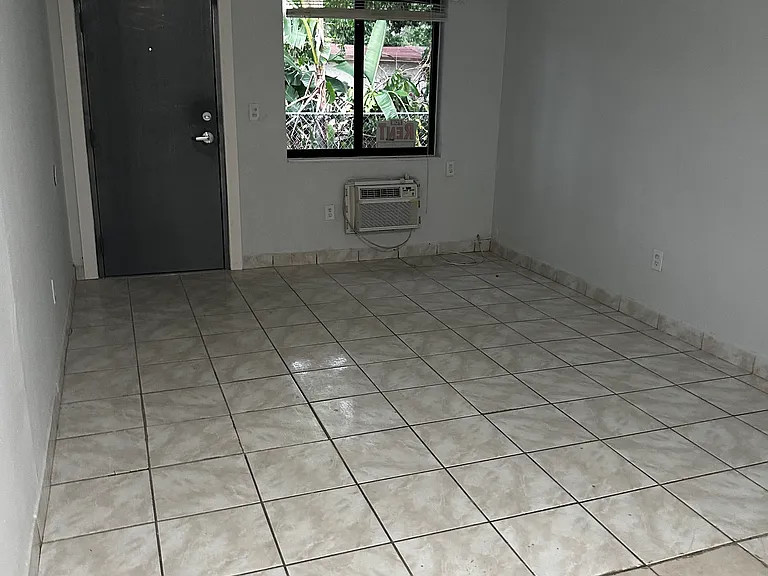 1871 NW Flagler Ter #REAR — Photo 7