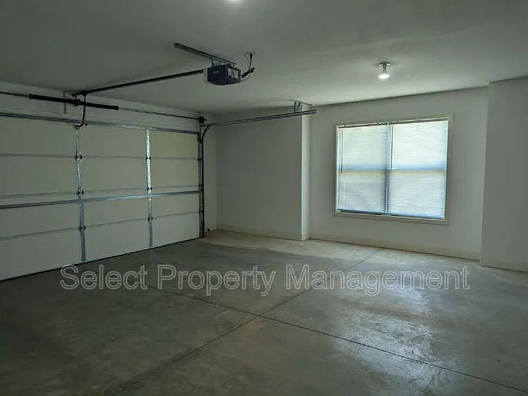 1408 Sacred Oak Ct — Photo 25