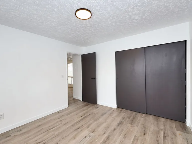 1165 Edgewood Dr — Photo 43