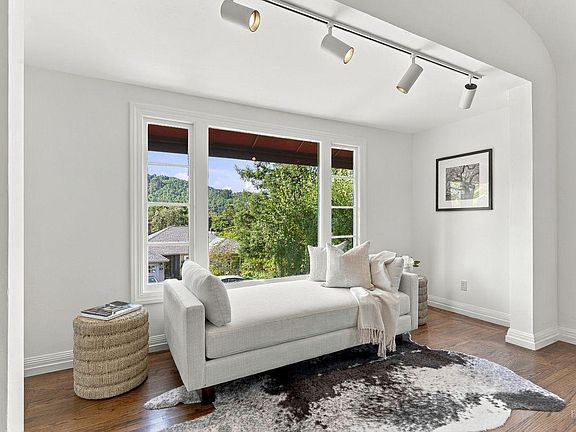 3rd image of 54 Rutherford Avenue