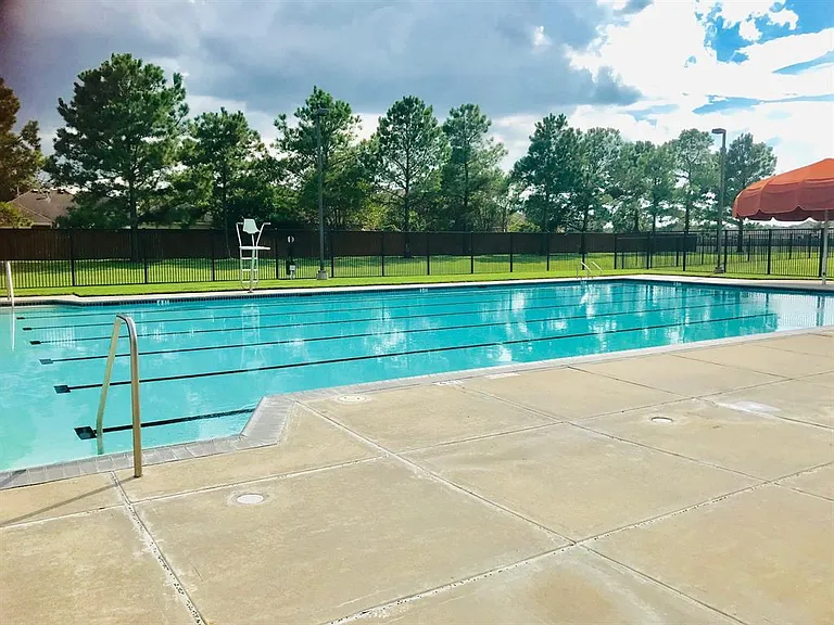 2410 Summers Glen Ct — Photo 25