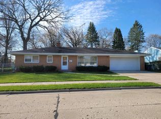 2819 Delaware Ave, Racine, WI 53403