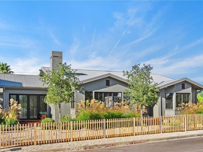 337 Holmwood Dr, Newport Beach, CA, 92663
