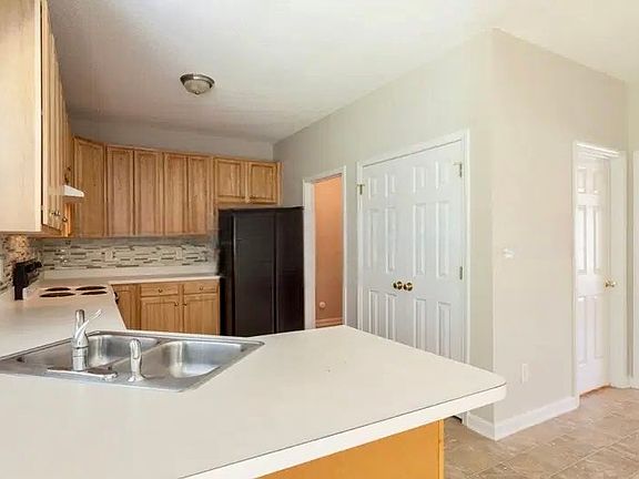 5th image of 6917 Paint Rock Ln
