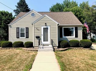 721 11th St NW, Rochester, MN 55901