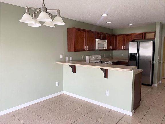 5th image of 1945 Portcastle Cir #4