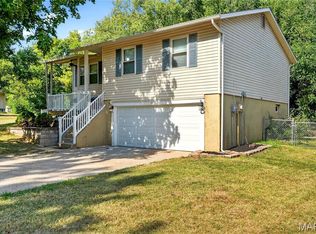 4030 Country Club Dr, Imperial, MO 63052
