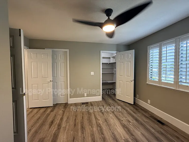 3209 Serra Way — Photo 11