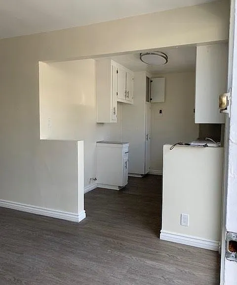11718 Victoria Ave #1 — Photo 5