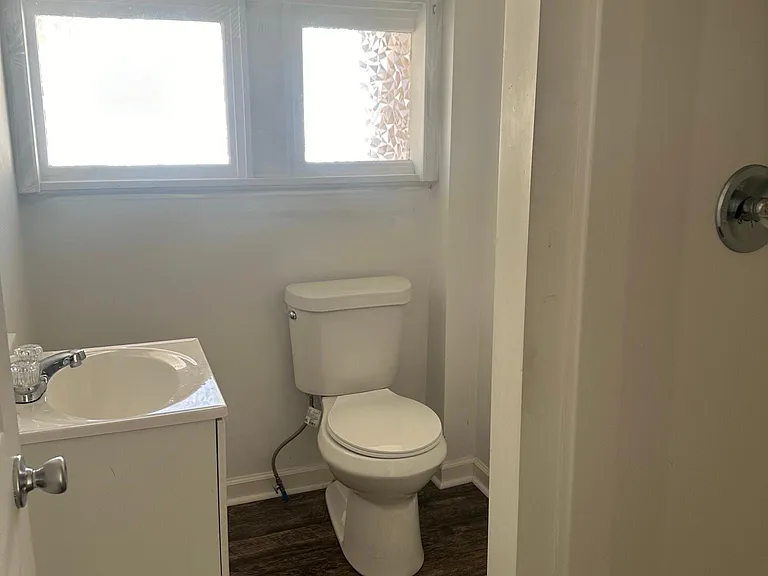 408 Nebraska Ave — Photo 6