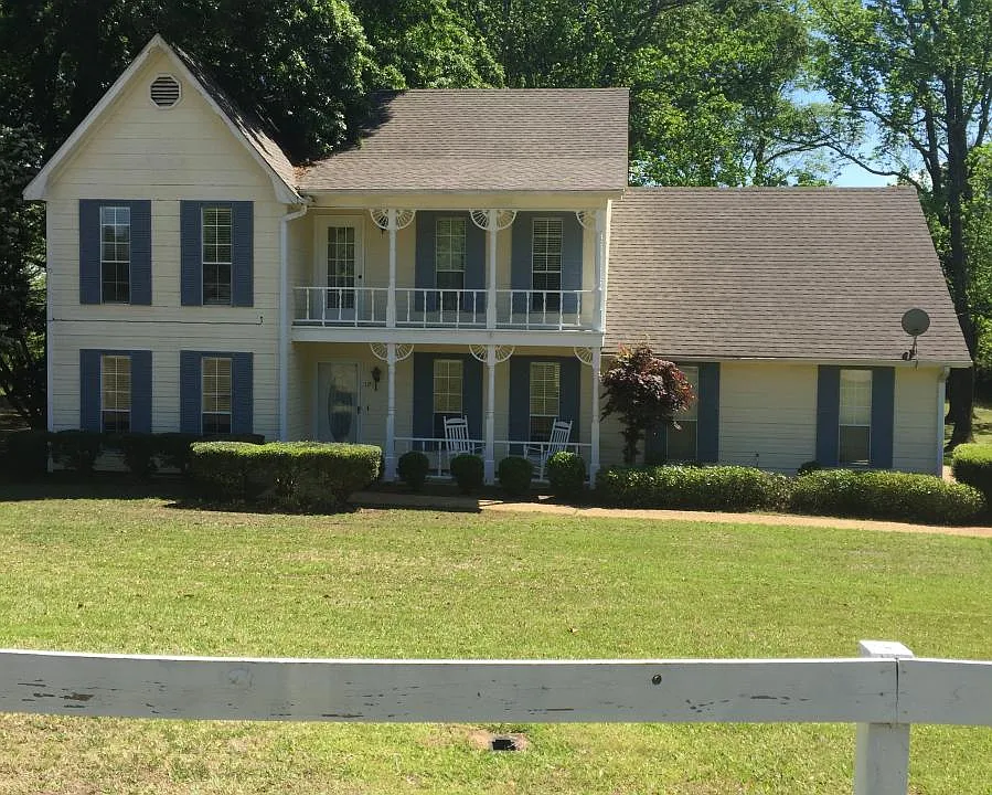 121 Sesame Rd