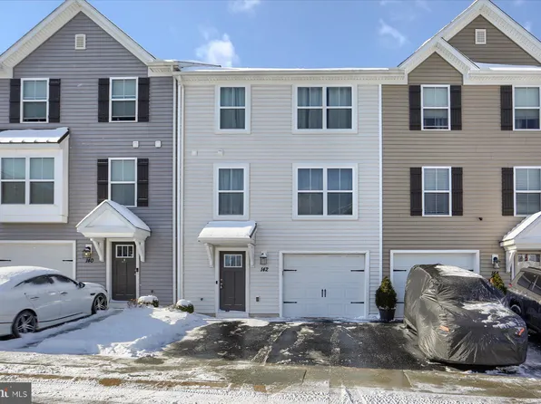 142 Carleigh Ln, Harrisburg, PA 17112