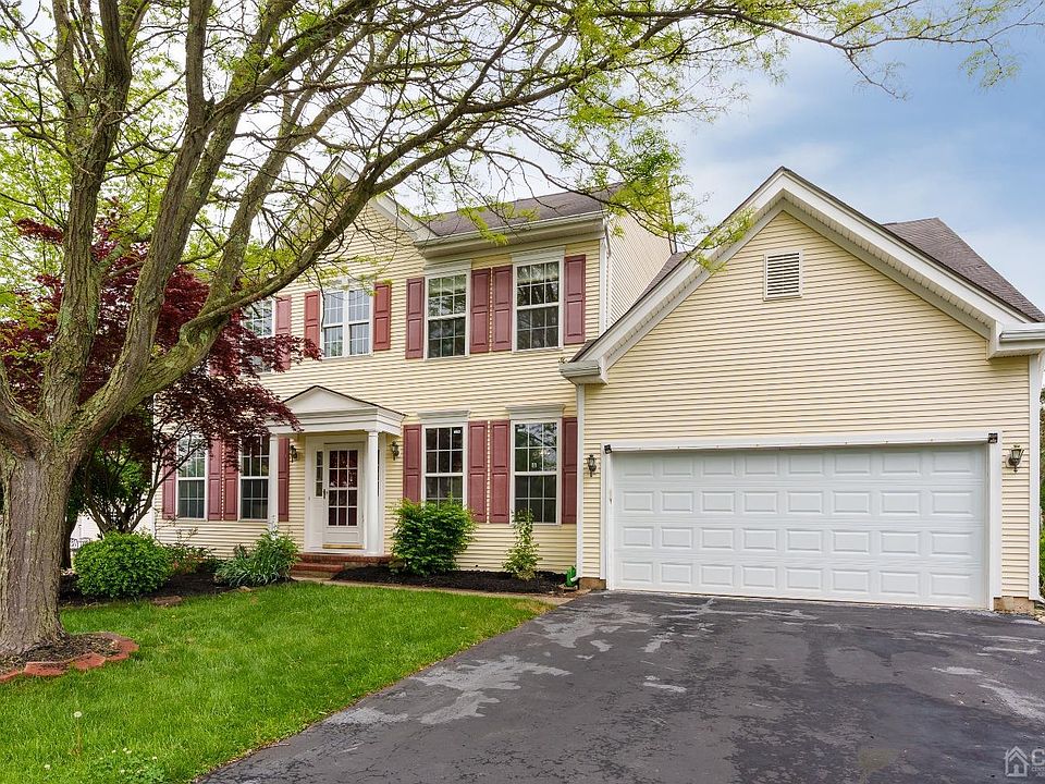 1st image of 6 Dogwood Dr