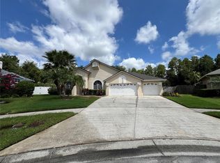 18002 Kings Park Dr, Tampa, FL 33647