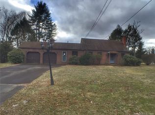 36 Farmstead Ln, Farmington, CT 06032