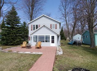 8765 E Houghton Lake Dr, Houghton Lake, MI 48629