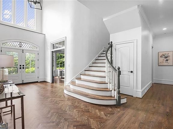 3rd image of 455 Laurel Chase Ct