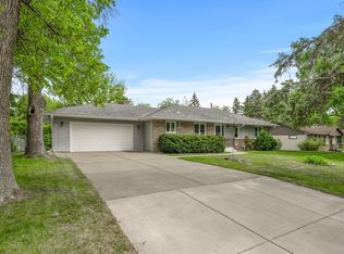 1213 Highview Dr, New Brighton, MN 55112
