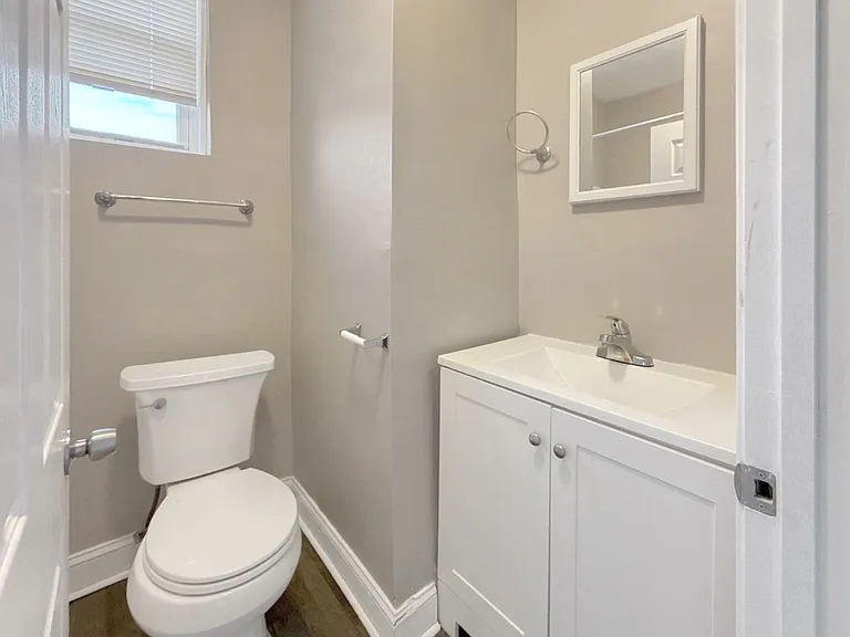 2525 W Cold Spring Ln — Photo 18