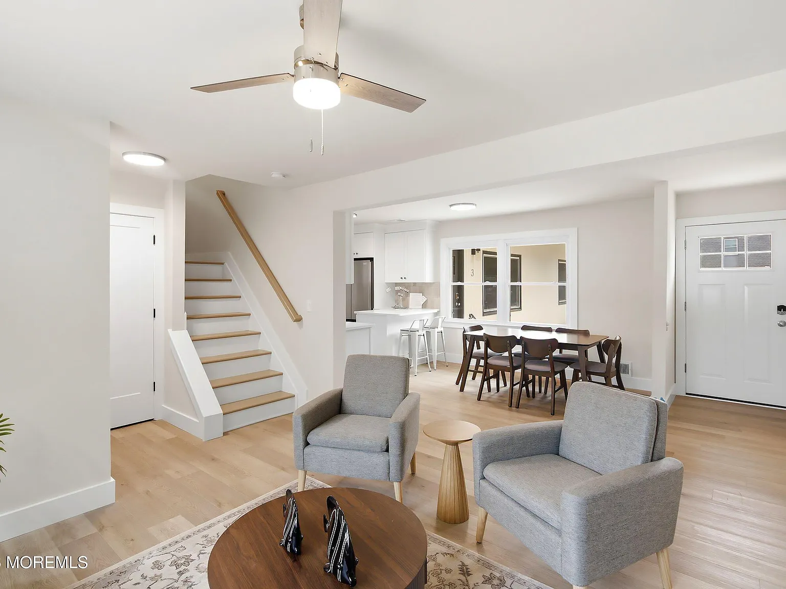 3 bed, 1188 sqft, $2,195 — Photo 4