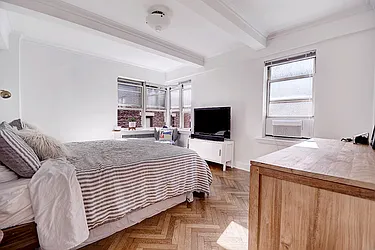 Rented by Urbane Brokerage