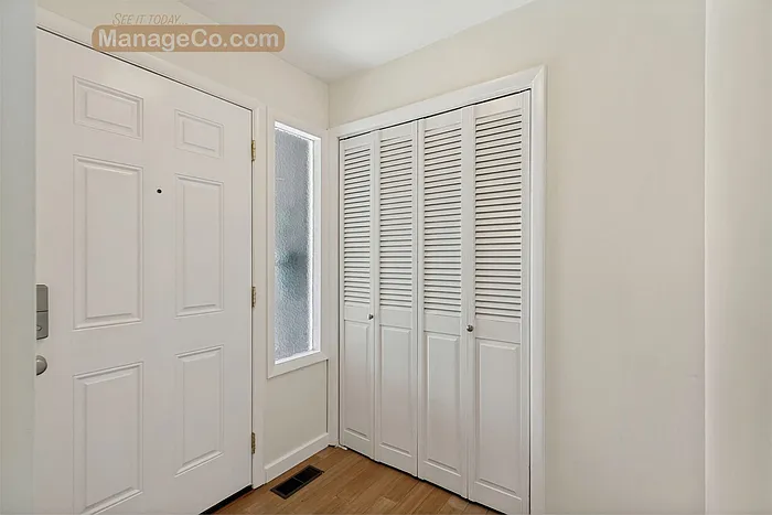 2535 E Blaine Ave — Photo 3